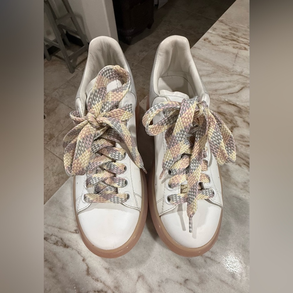 LiAlexander McQueen tennis shoes - Picture 4 of 6
